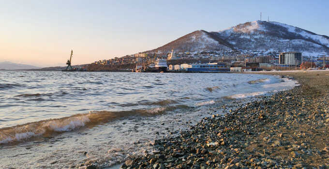 На Камчатке браконьеров, скинувших в воду пограничника, обвинили в посягательстве на жизнь