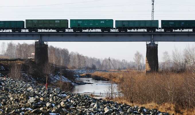 Взрыв произошёл на железнодорожном мосту в Самарской области