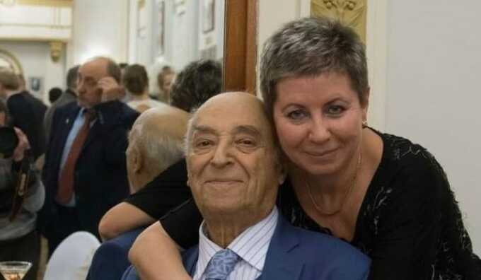 59-летняя вдова Этуша за два дня избавилась от запаха с помощью необычной ложки