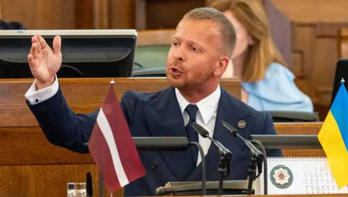 Депутата в Латвии выгнали с заседания парламента за защиту русскоязычного населения